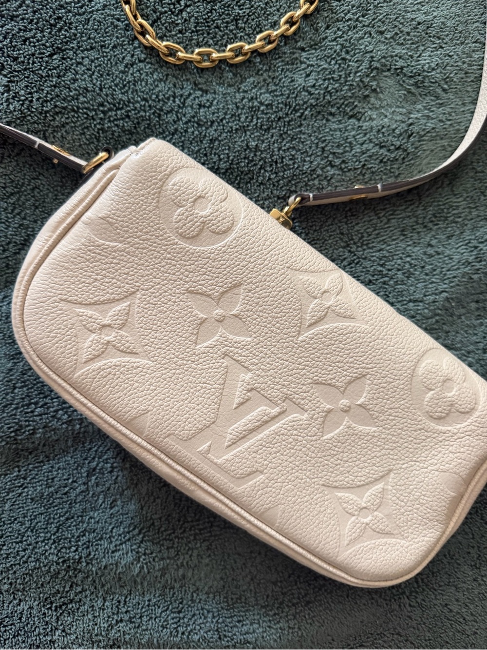 Louis Vuitton IVY Cream Monogram Embossed Leather Crossbody Bag - Picture 7 of 13